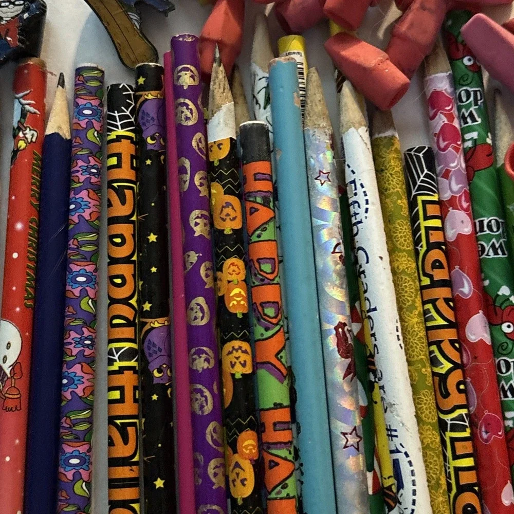 Lot of 80's Vtg‎ Pencils w/ Toppers Variety Holidays Animals  Cartoon